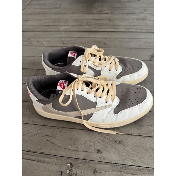 Air Jordan 1 Low x Travis Scott Sail and Ridgerock Reverse Mocha Mens Size 10 - Picture 5 of 8